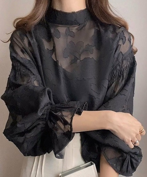 LUCPY(ラクピー)の「フラワージャガードシアーブラウス(シャツ/ブラウス・レディース・ネイビー/グリーン/アイボリー/ホワイト/ブラック・MEDIUM/XX-LARGE/LARGE/X-LARGE)」の3枚目の写真