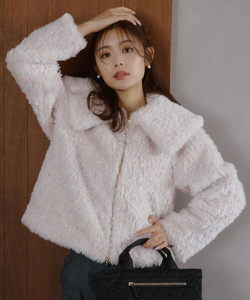 TOCCA(トッカ)の「FUZZY LOP LIKE ファーコート(ムートンコート・レディース・ブラウン系/ピンク系・0/4)」の5枚目の写真