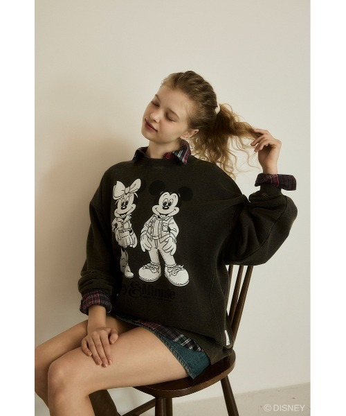 Disney SERIES CREATED by MUS(ディズニーシリーズクリエイテッドバイエムユーエス)の「MD DENIM STYLE C/W プルオーバー(スウェット・レディース・ライトブルー/ライトブラック/ライトピンク・FREE)」の1枚目の写真