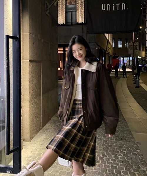 AsRiRe（アスリレイ）の「26aw フェイクファーブルゾン（ブルゾン・レディース・ネイビー/ブラウン/ホワイト・M）」の3枚目の写真