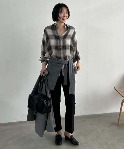 SLOBE IENA(スローブイエナ)の「《WEB限定カラーあり/追加2》ビエラチェックルーズシャツ(シャツ/ブラウス・レディース・ブラック/ネイビー/ブラウン・FREE)」の10枚目の写真