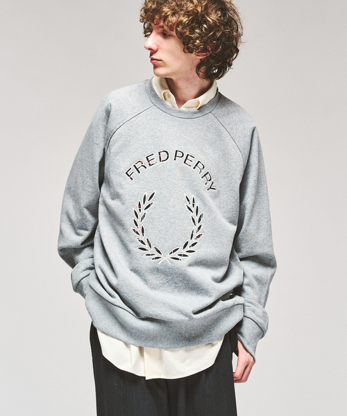 417 EDIFICE（フォーワンセブンエディフィス）の「FRED PERRY / フレッドペリー TARTAN APPLIQUE SWEATSHIRT（スウェット・メンズ・ネイビー/チャコールグレー・MEDIUM/LARGE）」の10枚目の写真