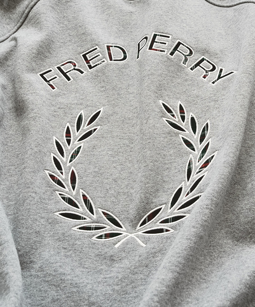 417 EDIFICE（フォーワンセブンエディフィス）の「FRED PERRY / フレッドペリー TARTAN APPLIQUE SWEATSHIRT（スウェット・メンズ・ネイビー/チャコールグレー・MEDIUM/LARGE）」の17枚目の写真