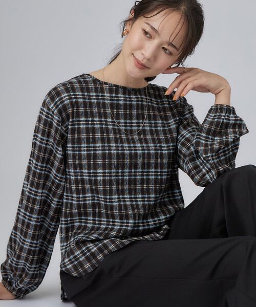 SHOO・LA・RUE(シューラルー)の「【洗濯機可/S-LL】ブラウス見え叶う。カット楊柳アソートトップス(Tシャツ/カットソー・レディース・ベビーピンク/ブラウン系/ブラック/ブラック系1・04/03/02/01)」の2枚目の写真