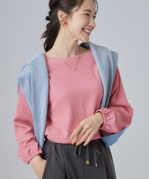 SHOO・LA・RUE(シューラルー)の「【洗濯機可/S-LL】ブラウス見え叶う。カット楊柳アソートトップス(Tシャツ/カットソー・レディース・ベビーピンク/ブラウン系/ブラック/ブラック系1・04/03/02/01)」の4枚目の写真