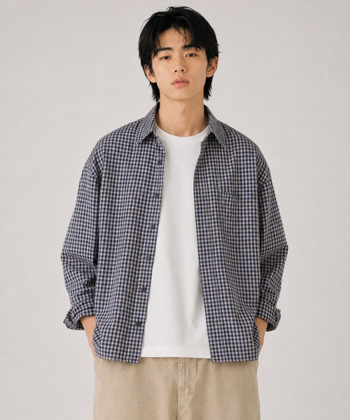 FILLIP J(フィリップジェー)の「セミオーバーサイズシャツ(Tシャツ/カットソー・メンズ・グレイッシュベージュ/ネイビー/ピンク/ブルー系その他/ダークブルー/ブルー/モカ/レッド系/ネイビー系/スカイブルー系/ダークブラウン/ベージュ/ホワイト/ブラック系1/ブラック系/ネイビー×ホワイト/ライトベージュ/ダークネイビー/ダークベージュ/チャコール/レンガ/グレイッシュブルー・LARGE/MEDIUM/X-LARGE)」の19枚目の写真