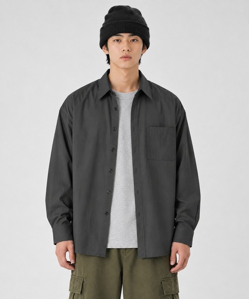 FILLIP J(フィリップジェー)の「セミオーバーサイズシャツ(Tシャツ/カットソー・メンズ・グレイッシュベージュ/ネイビー/ピンク/ブルー系その他/ダークブルー/ブルー/モカ/レッド系/ネイビー系/スカイブルー系/ダークブラウン/ベージュ/ホワイト/ブラック系1/ブラック系/ネイビー×ホワイト/ライトベージュ/ダークネイビー/ダークベージュ/チャコール/レンガ/グレイッシュブルー・LARGE/MEDIUM/X-LARGE)」の5枚目の写真