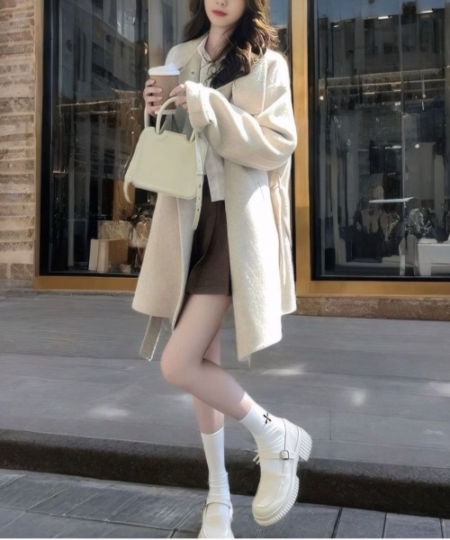 &soiree(アンドソワレ)の「スタンドカラーダブルボタンミドルコート(その他アウター・レディース・アイボリー・X-LARGE/LARGE)」の2枚目の写真