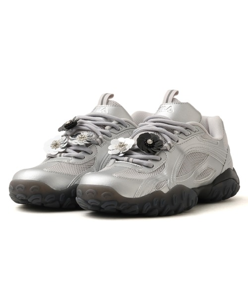 FILA(フィラ)の「FILA ECHAPPE MS FLOWER / フィラ エシャッペ MS フラワー【SP】(スニーカー・レディース・シルバー・22.5cm/24.0cm/23.5cm/23.0cm/26.0cm/25.5cm/25.0cm/24.5cm)」の2枚目の写真