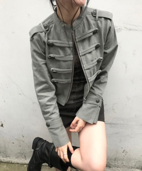 FAVORITO(ファヴォリート)の「ジップ付きスタンドカラージャケット(その他アウター・レディース・カーキ/ベージュ/ブラック・F)」の8枚目の写真