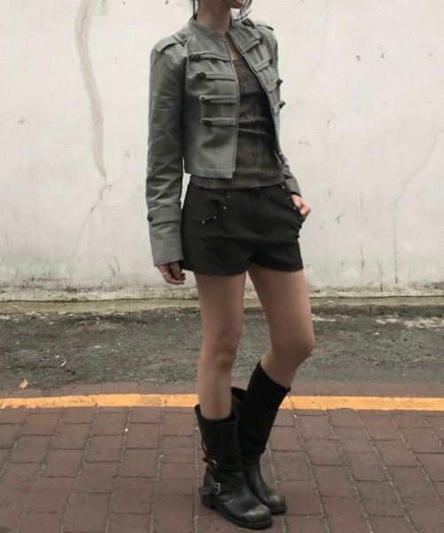 FAVORITO(ファヴォリート)の「ジップ付きスタンドカラージャケット(その他アウター・レディース・カーキ/ベージュ/ブラック・F)」の4枚目の写真