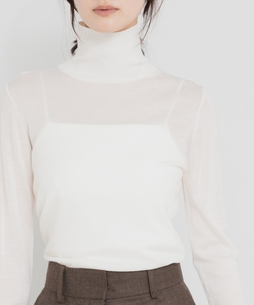 URBAN RESEARCH(アーバンリサーチ)の「WOOL SILK TURTLENECK KNIT(ニット/セーター・レディース・チャコールグレー/ライトブルー/オフホワイト・FREE)」の2枚目の写真