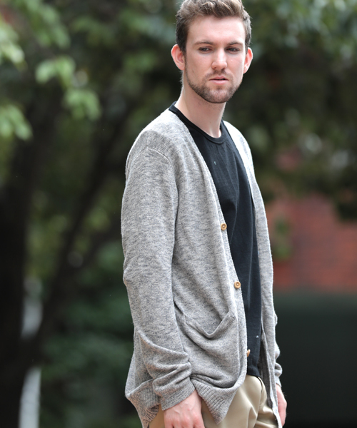 M2squared(エムツースクエアード)の「【M2SQUARED】綿麻ロングカーディガン(カーディガン/ボレロ・メンズ・グレー/ネイビー・LARGE/MEDIUM)」の2枚目の写真