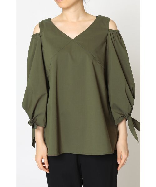 FIGARO Paris（フィガロパリ）の「肩開きVネックブラウス◆（シャツ/ブラウス・レディース・ブルー系その他/ホワイト/カーキ・38/36）」の19枚目の写真