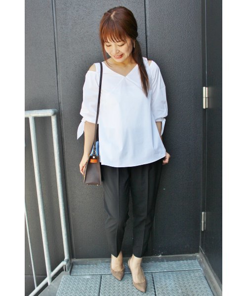 FIGARO Paris（フィガロパリ）の「肩開きVネックブラウス◆（シャツ/ブラウス・レディース・ブルー系その他/ホワイト/カーキ・38/36）」の21枚目の写真