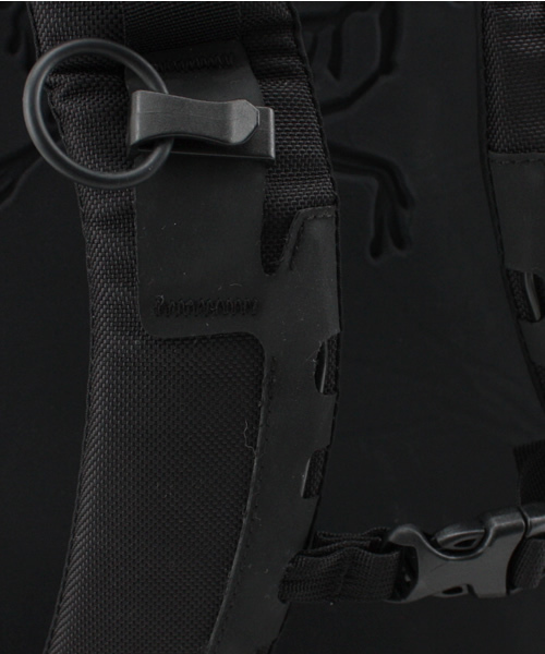 BEAMS(ビームス)の「【ARC'TERYX / ARRO 22】(バックパック/リュック・メンズ・ブラック・22リットル)」の7枚目の写真