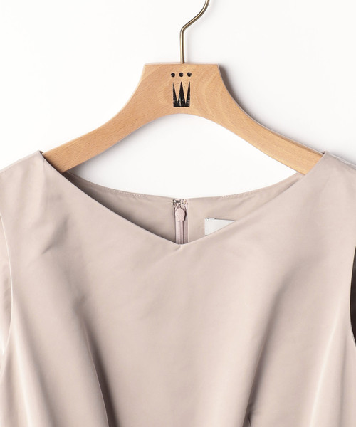 Tiara(ティアラ)の「バックリボンドレス(ワンピース・レディース・ピンクベージュ/ブラック/ネイビー・L/S/M)」の5枚目の写真