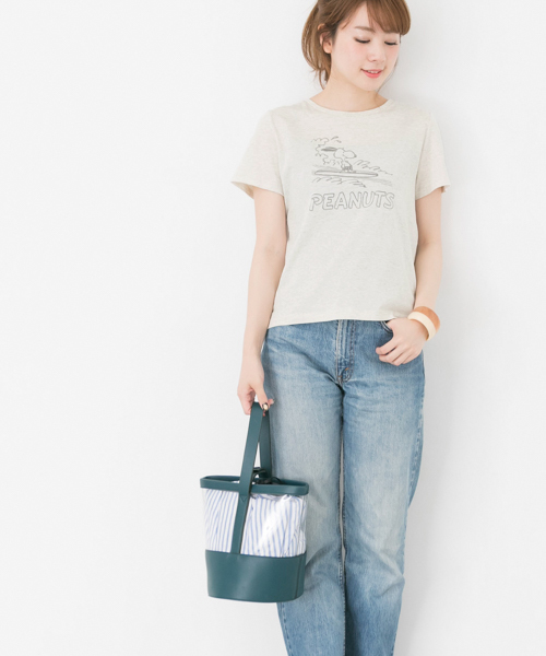 URBAN RESEARCH（アーバンリサーチ）の「SNOOPY SURF T-SHIRTS（Tシャツ/カットソー・レディース・チャコールグレー/オフホワイト・FREE）」の3枚目の写真