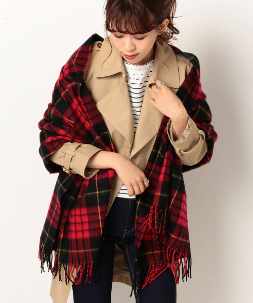 archives（アルシーヴ）の「大判チェックストール（ストール/ショール・レディース・ブラック/ベージュ/グリーン/ネイビー/ダークブルー/ピンク/レッド/ブルー/ワイン/モスグリーン・MEDIUM）」の2枚目の写真