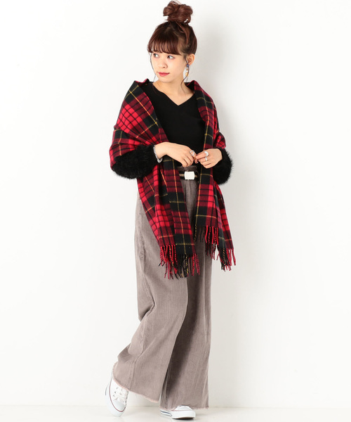 archives（アルシーヴ）の「大判チェックストール（ストール/ショール・レディース・ブラック/ベージュ/グリーン/ネイビー/ダークブルー/ピンク/レッド/ブルー/ワイン/モスグリーン・MEDIUM）」の15枚目の写真