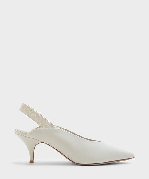 CHARLES & KEITH(チャールズ & キース)の「スリングバックブイパンプス / SLING BACK V PUMPS(パンプス・レディース・オフホワイト/レンガ/ブラック/バーガンディー・22.5cm/23.5cm/25cm/23cm/24.5cm/25.5cm)」の1枚目の写真