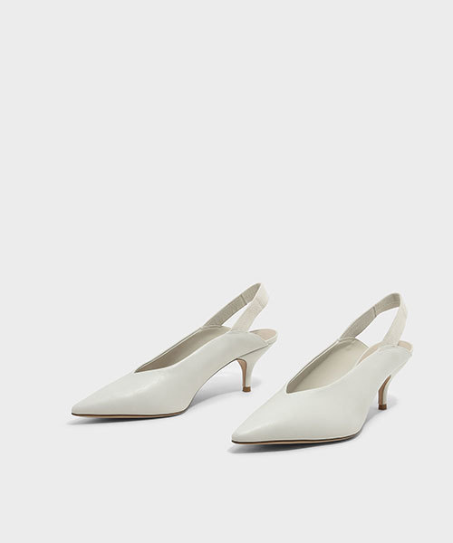 CHARLES & KEITH(チャールズ & キース)の「スリングバックブイパンプス / SLING BACK V PUMPS(パンプス・レディース・オフホワイト/レンガ/ブラック/バーガンディー・22.5cm/23.5cm/25cm/23cm/24.5cm/25.5cm)」の18枚目の写真