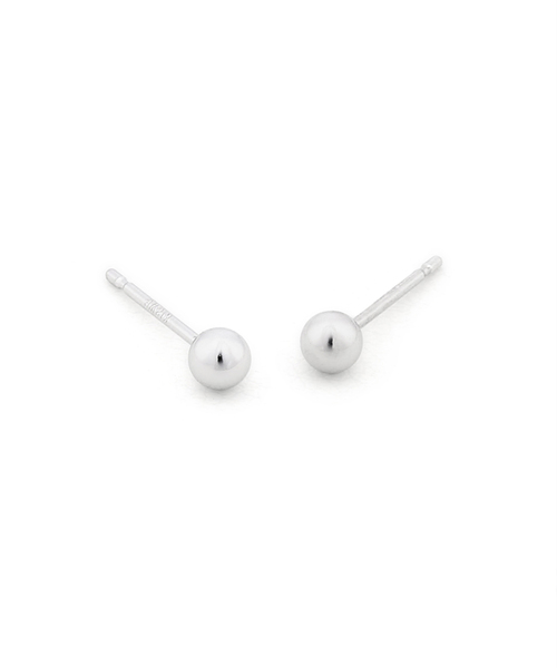 ESTELLE(エステール)の「K18 ホワイトゴールド ピアス (3mm) ESTELLE/エステール(ピアス(両耳用)・レディース・ホワイトゴールド・-)」の3枚目の写真