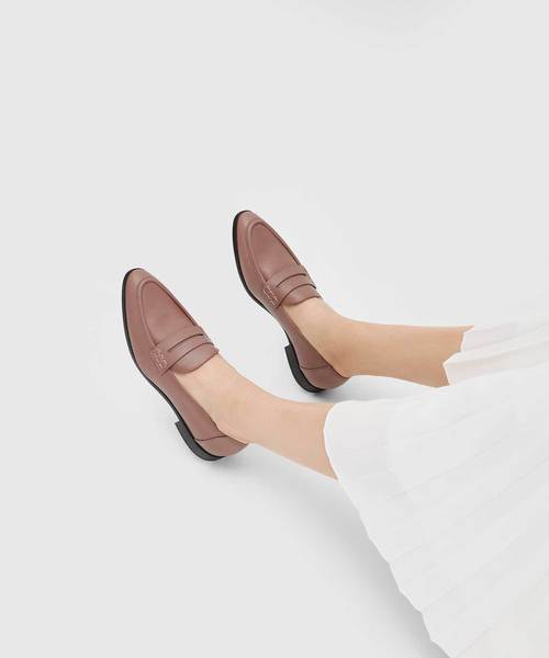 CHARLES & KEITH(チャールズ & キース)の「クラシック ペニーローファー / Classic Penny Loafers(ローファー・レディース・ブラック/スモークピンク/ブラック系その他2・22.5cm/23cm/23.5cm/24.5cm/25cm)」の21枚目の写真