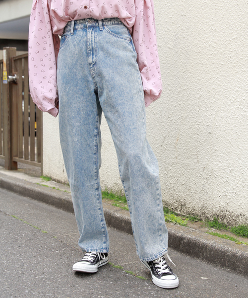 apres jour(アプレジュール)の「ケミカルハイウエストデニム【ZOZOTOWN限定アイテム】(デニムパンツ・レディース・ケミカルウォッシュ・SMALL/MEDIUM/LARGE)」の1枚目の写真