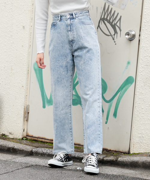 apres jour(アプレジュール)の「ケミカルハイウエストデニム【ZOZOTOWN限定アイテム】(デニムパンツ・レディース・ケミカルウォッシュ・SMALL/MEDIUM/LARGE)」の2枚目の写真