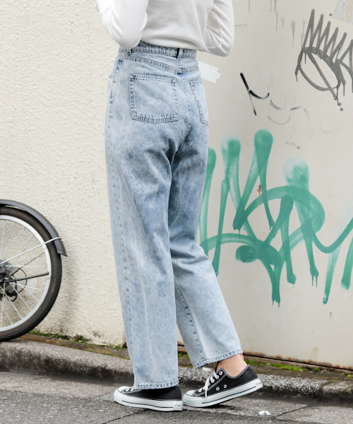 apres jour(アプレジュール)の「ケミカルハイウエストデニム【ZOZOTOWN限定アイテム】(デニムパンツ・レディース・ケミカルウォッシュ・SMALL/MEDIUM/LARGE)」の5枚目の写真