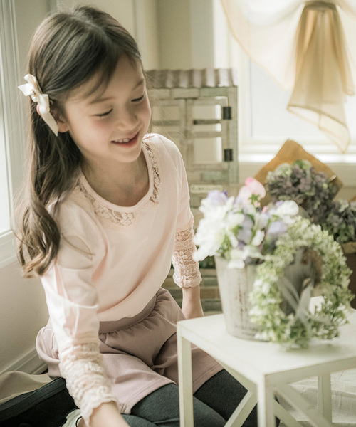 Catherine Cottage（キャサリンコテージ）の「ポイントレースカットソー（Tシャツ/カットソー・キッズ・ネイビー/グレー/ピンク/ライラック/ホワイト/ブラック・110/120/130/140）」の6枚目の写真