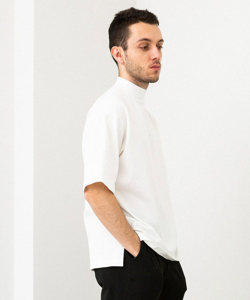 UNITED TOKYO（ユナイテッドトウキョウ）の「ギザコットンオーバーサイズモックネックTee（Tシャツ/カットソー・メンズ・オフホワイト/グレイッシュベージュ/ブラック/ブラウン・1/2/3）」の7枚目の写真