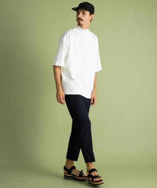 UNITED TOKYO（ユナイテッドトウキョウ）の「ギザコットンオーバーサイズモックネックTee（Tシャツ/カットソー・メンズ・オフホワイト/グレイッシュベージュ/ブラック/ブラウン・1/2/3）」の16枚目の写真