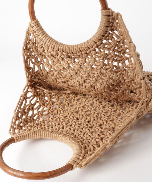 Cheek（チーク）の「ウッドハンドル編み込みBAG（ハンドバッグ・レディース・ホワイト/ベージュ・MEDIUM）」の3枚目の写真