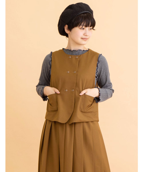 POU DOU DOU（プードゥドゥ）の「エステルレーヨンダブル釦ベスト（ベスト・レディース・レッド/キャメル/ブルー/ブラック・3）」の4枚目の写真