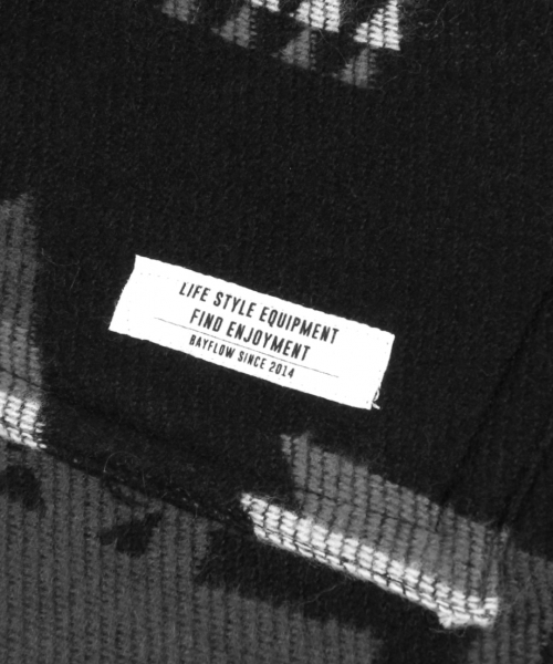 BAYFLOW（ベイフロー）の「ネイティブポンチョショール（ストール/ショール・メンズ・ブラック/ベージュ・FREE）」の4枚目の写真