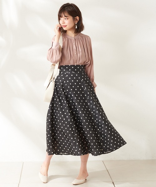 natural couture（ナチュラルクチュール）の「【WEB限定】とろみサテンパール釦ブラウス（シャツ/ブラウス・レディース・ベージュ/ネイビー/アイボリー/ライトグレー/その他1/その他2・FREE）」の10枚目の写真
