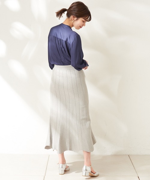 natural couture（ナチュラルクチュール）の「【WEB限定】とろみサテンパール釦ブラウス（シャツ/ブラウス・レディース・ベージュ/ネイビー/アイボリー/ライトグレー/その他1/その他2・FREE）」の14枚目の写真