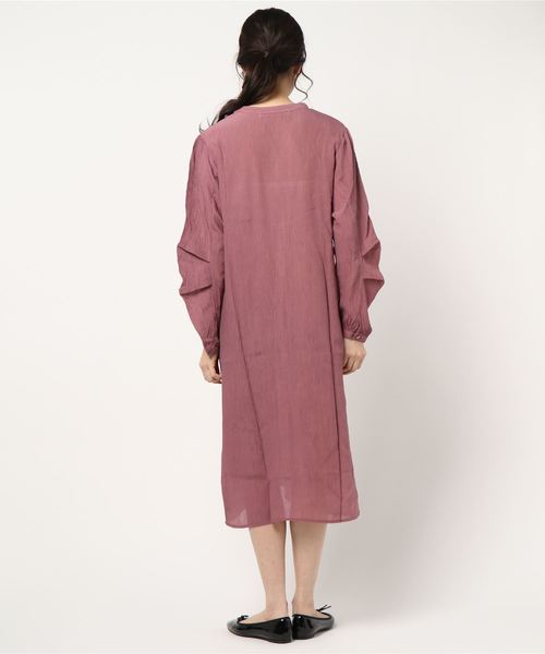 KOBE LETTUCE（コウベレタス）の「タック袖楊柳シアーロングシャツ（シャツワンピース・レディース・ピンク系その他/ライトグレー/ベージュ系その他・FREE）」の9枚目の写真