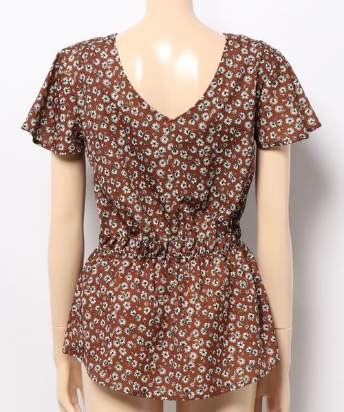 bijorie（ビジュリィ）の「【bijorie】パットつきフラワープリントのブラウス（ルームウェア/パジャマ・レディース・ブラウン/カーキ・ONESIZE）」の3枚目の写真