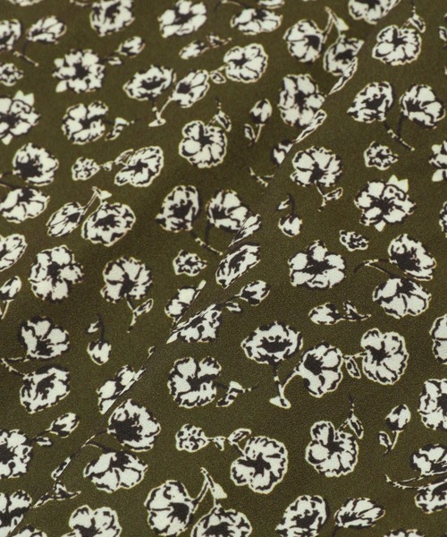 bijorie（ビジュリィ）の「【bijorie】パットつきフラワープリントのブラウス（ルームウェア/パジャマ・レディース・ブラウン/カーキ・ONESIZE）」の5枚目の写真