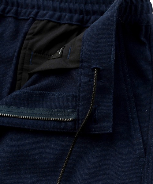 MEN'S BIGI（メンズビギ）の「センタークリース イージーパンツ＜SOLOTEX＞（その他パンツ・メンズ・ネイビー/ブラウン/グレー・01/02/03/04）」の13枚目の写真