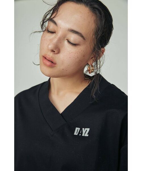 THE DAYZ TOKYO（ザデイズトーキョー）の「【THE DAYZ TOKYO】VネックドロップTシャツ（Tシャツ/カットソー・レディース・オフホワイト/ブラック/ミント・FREE）」の5枚目の写真