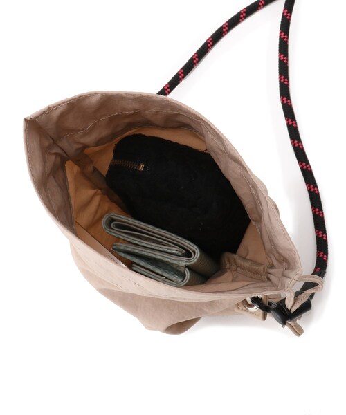 SHOO・LA・RUE（シューラルー）の「◆NtFミニ巾着ショルダーバッグ（ショルダーバッグ・レディース・キャメル/ベージュ/ブラック/ライトパープル・00）」の9枚目の写真