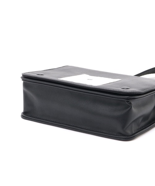 Daily russet（デイリー ラシット）の「【ani.】フラップショルダーバッグ（ショルダーバッグ・レディース・ブラック/ベージュ・FREE）」の20枚目の写真