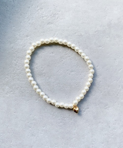 iso（イソ）の「ミニハートチャームパールブレスレット（ブレスレット・レディース・シルバー/ゴールド・FREE）」の8枚目の写真