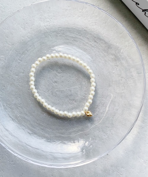 iso（イソ）の「ミニハートチャームパールブレスレット（ブレスレット・レディース・シルバー/ゴールド・FREE）」の6枚目の写真