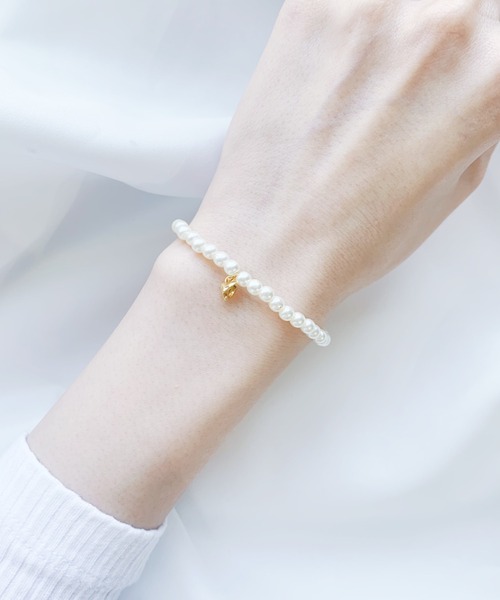 iso（イソ）の「ミニハートチャームパールブレスレット（ブレスレット・レディース・シルバー/ゴールド・FREE）」の11枚目の写真