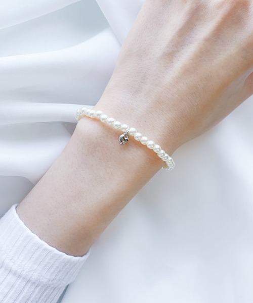 iso（イソ）の「ミニハートチャームパールブレスレット（ブレスレット・レディース・シルバー/ゴールド・FREE）」の9枚目の写真